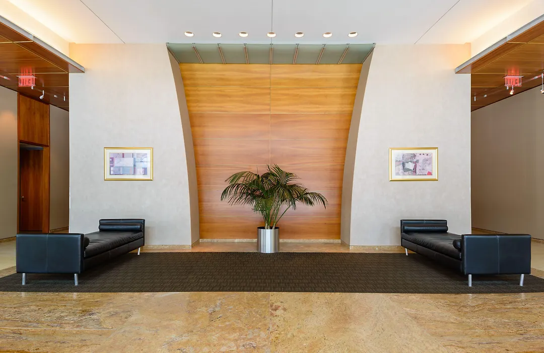 Broadway Plaza, Trademark Collection By Wyndham-1