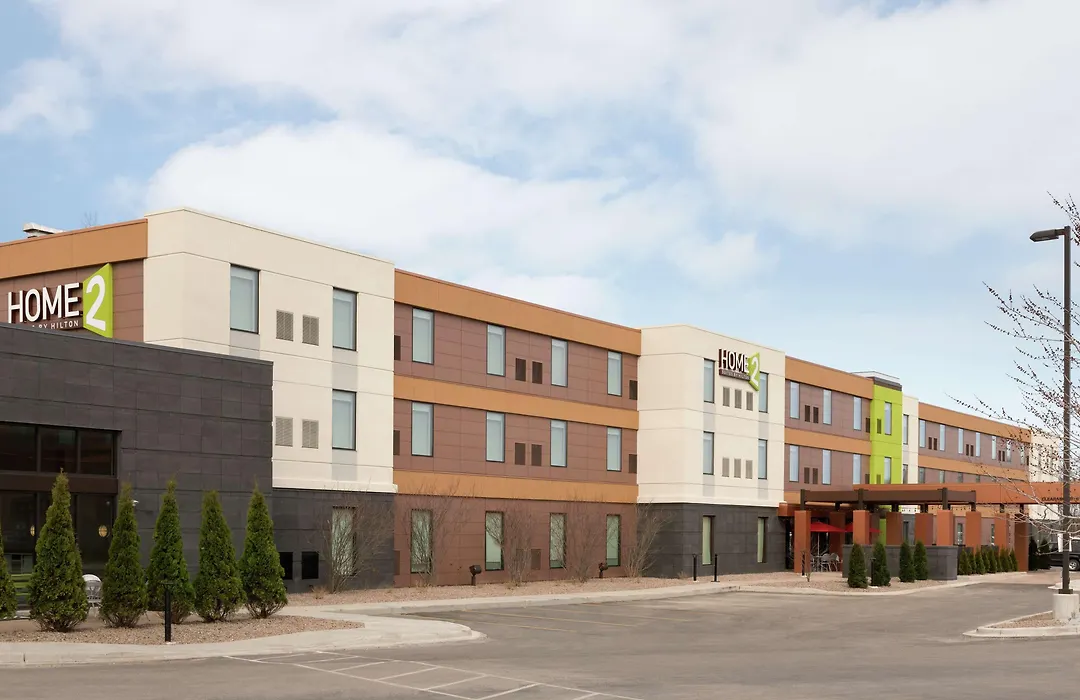 Home2 Suites By Hilton Milwaukee Airport-1