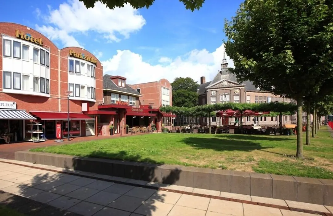 Hotel Parkzicht-1