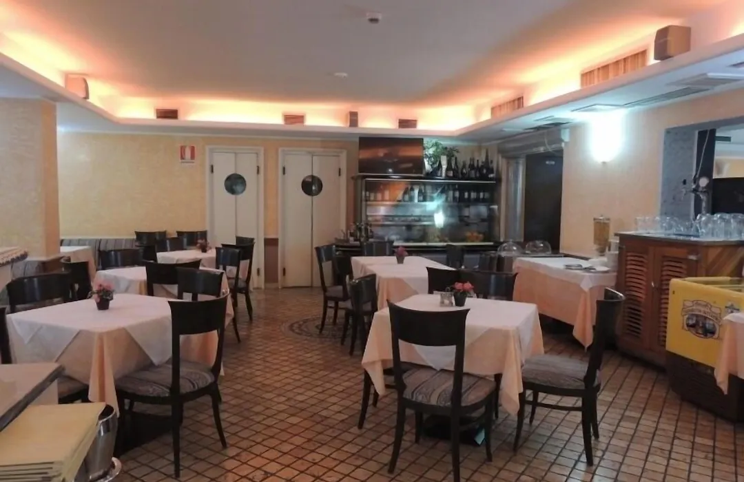Albergo Ristorante Il Delfino-1