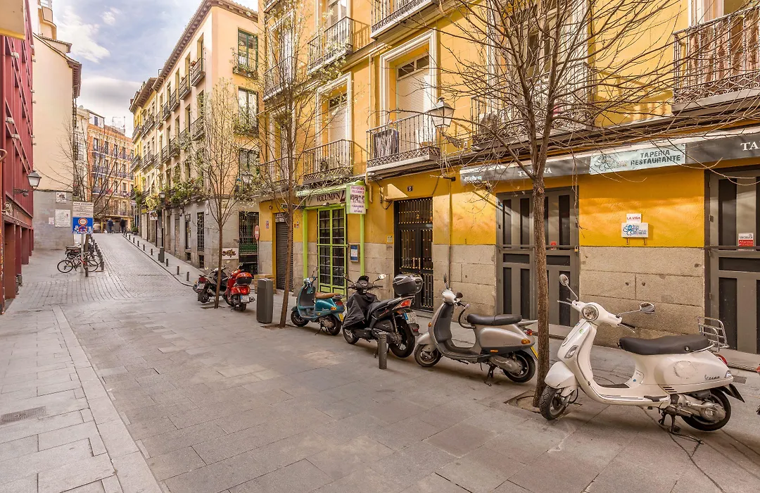 Hostal Met Madrid-1