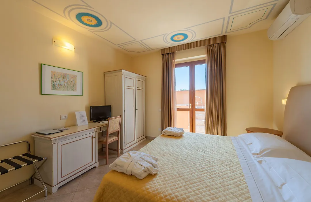 Hotel Saturno Fonte Pura-1
