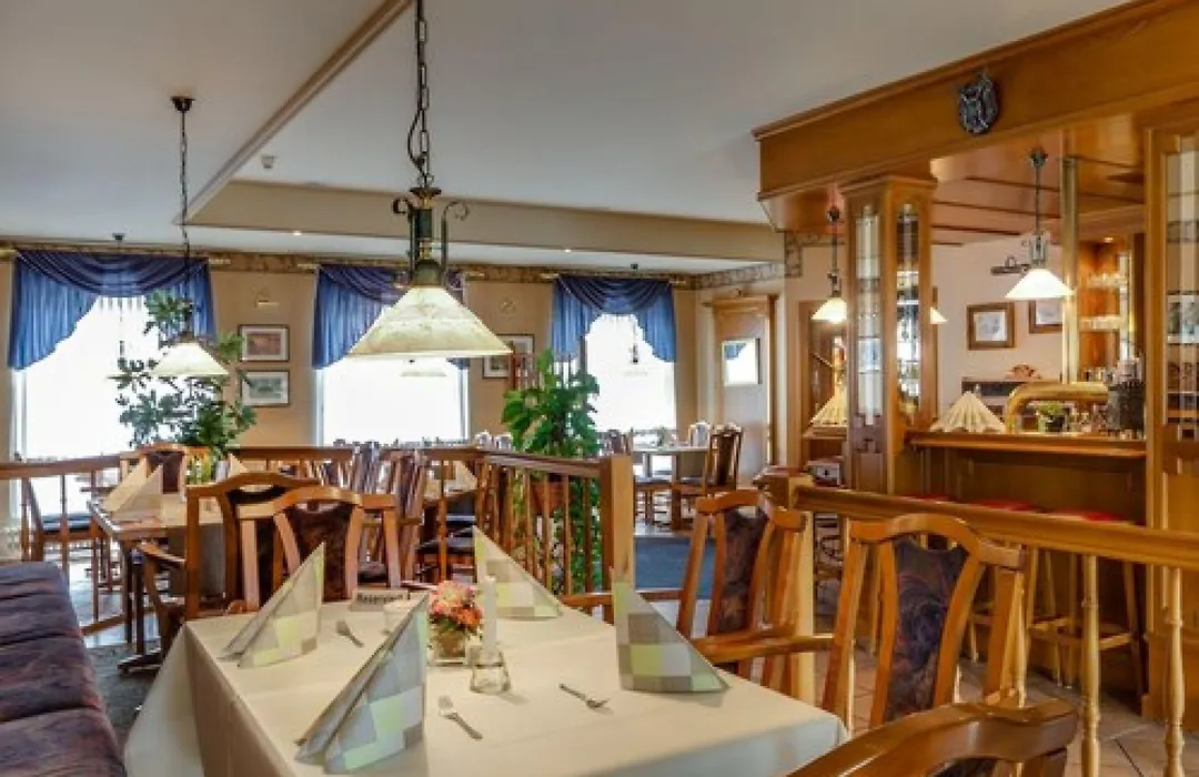 Hotel zur Burg-1