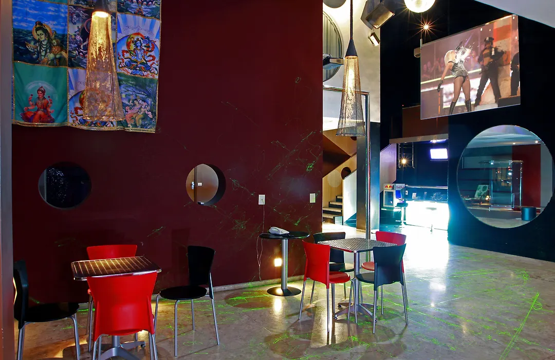 Assahi Motel (Adults Only)-1