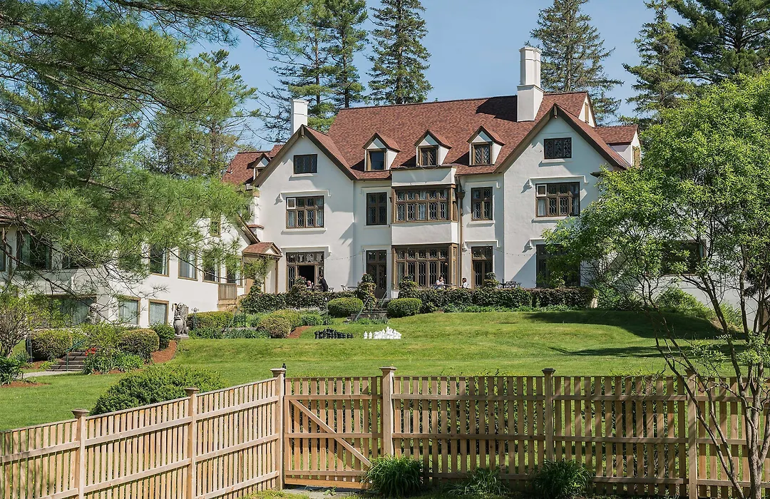 Seven Hills Inn-1