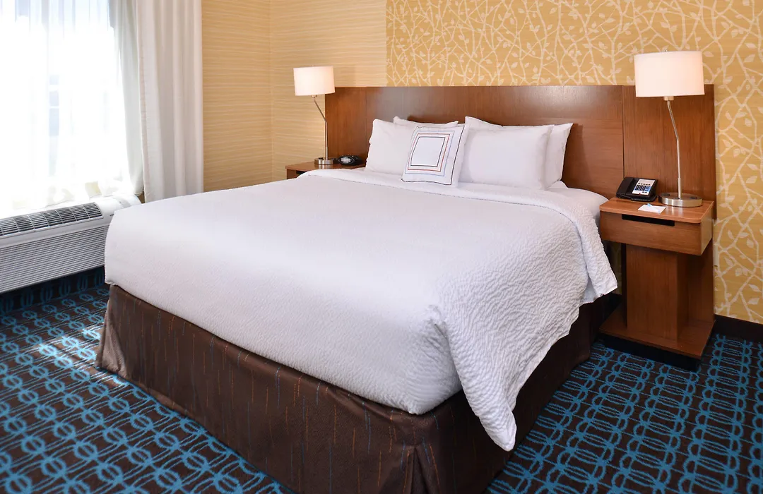 Fairfield Inn & Suites Farmington-1