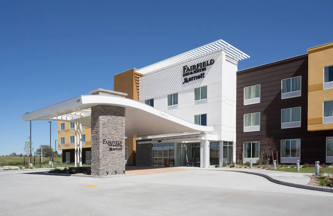 Fairfield Inn & Suites By Marriott Burlington-1
