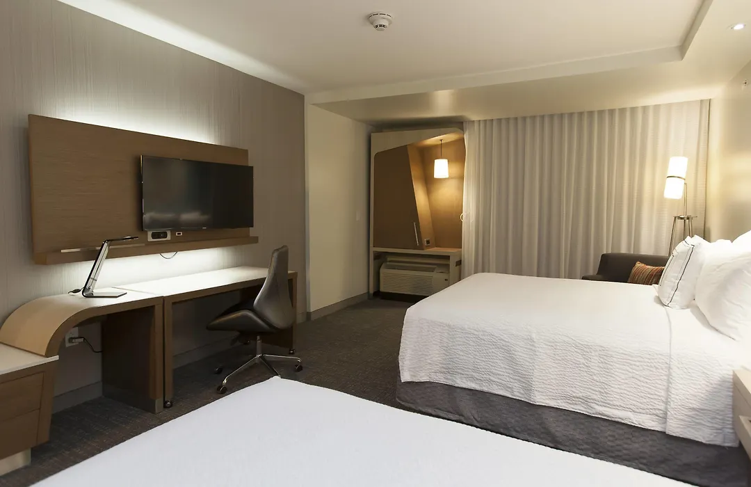 Courtyard By Marriott Houston City Place-1