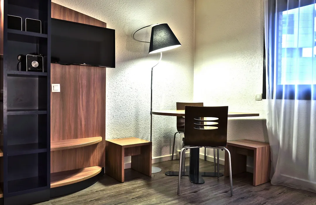 Art Hotel Paris Est-1