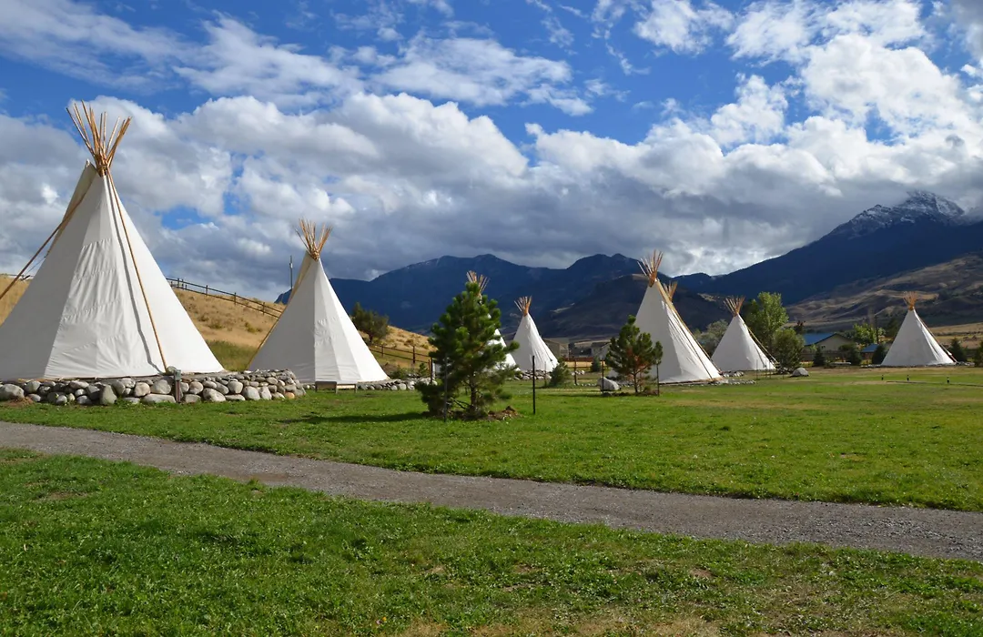 Dreamcatcher Tipi Hotel-1
