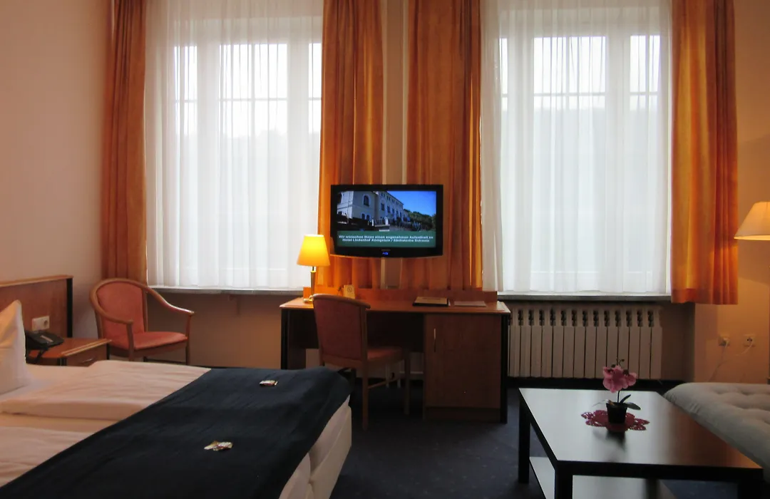 Hotel Lindenhof-1