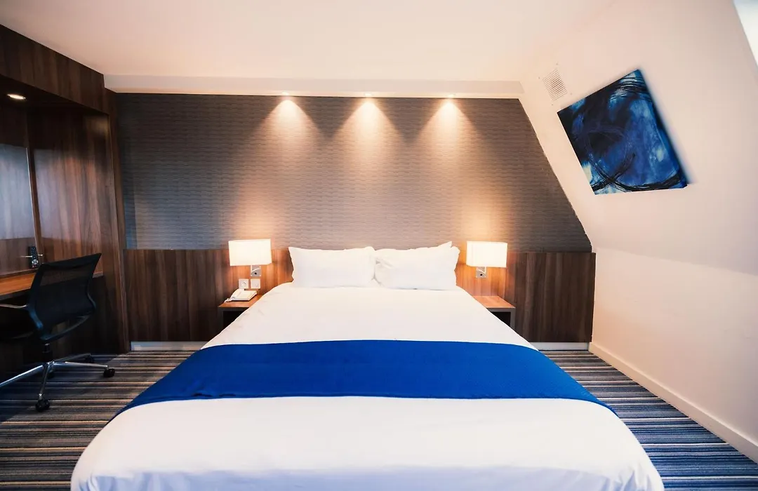 Holiday Inn Express Lille Centre By Ihg-1