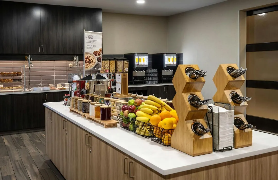 Fairfield Inn & Suites By Marriott Winnipeg-1
