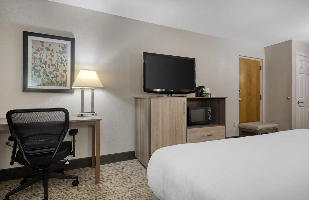 Best Western Executive Inn & Suites-1