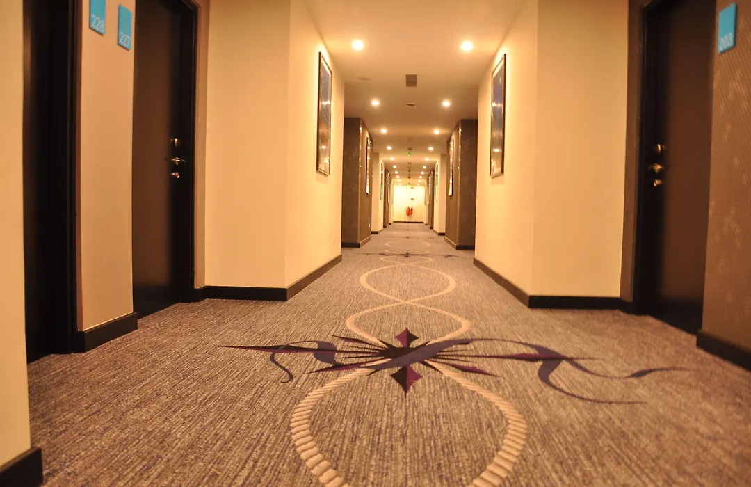 Fairway Colombo - Sri Lanka'S First Hotel With Robot Technology-1