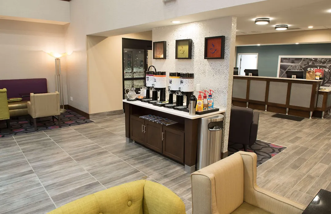Hampton Inn & Suites Bay City-1