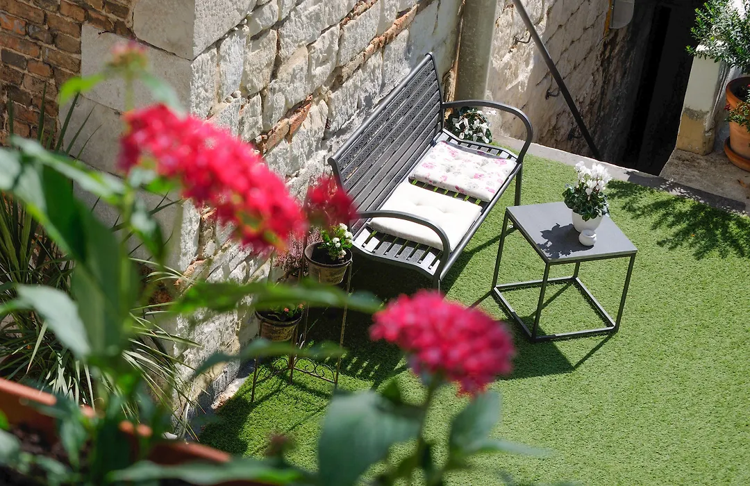 Lanterna Rooms-1