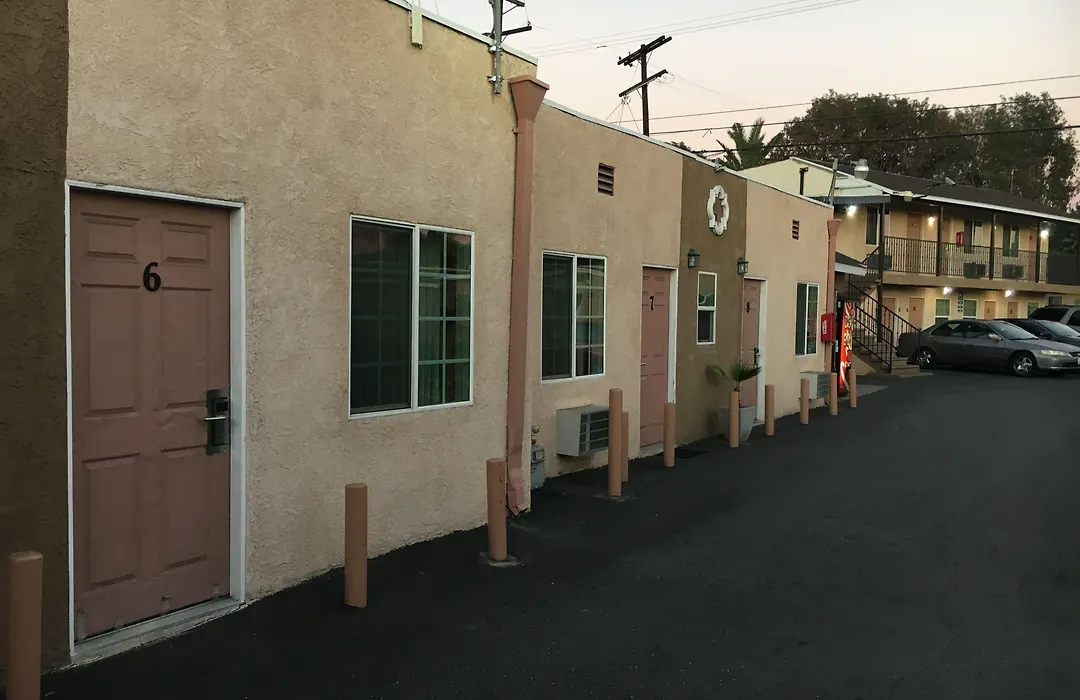 Mission Motel-1