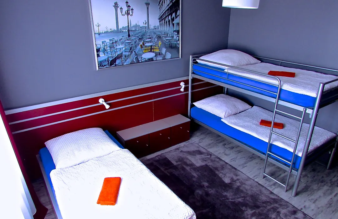 Hotel 108-1