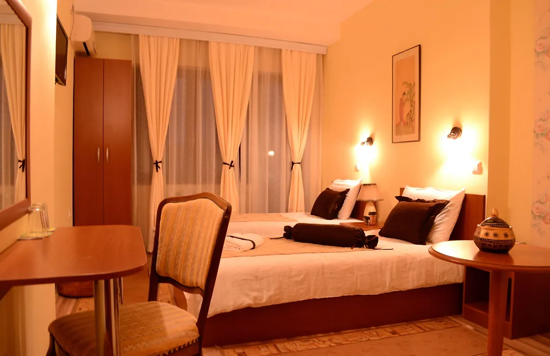 Hotel Pine-1