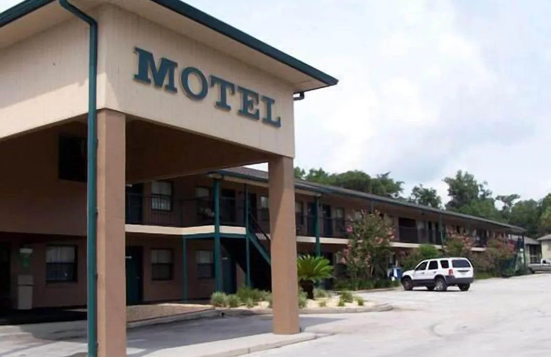 Dinner Bell Motel-1