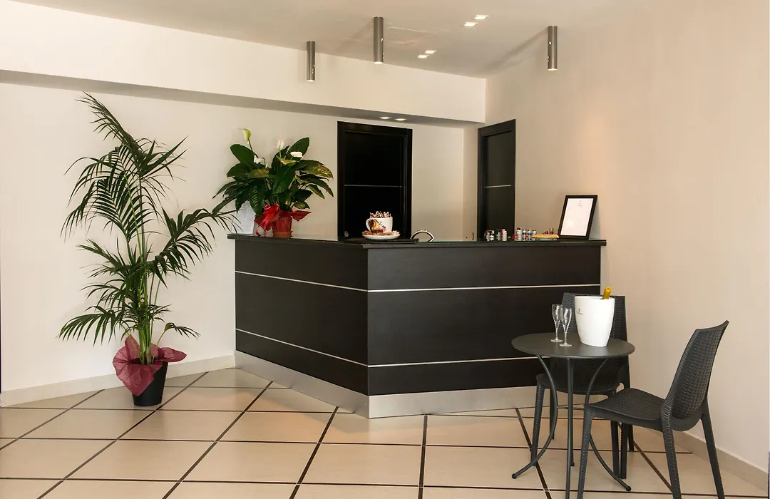 Elihotel-1