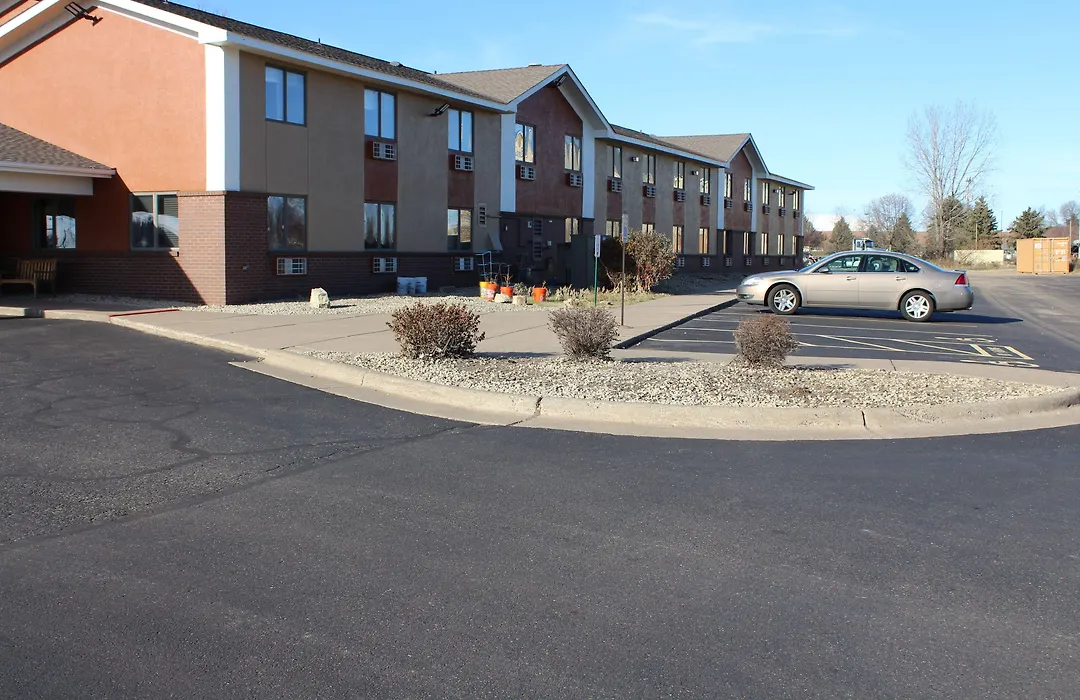 Coratel Inn And Suites By Jasper Stillwater-1