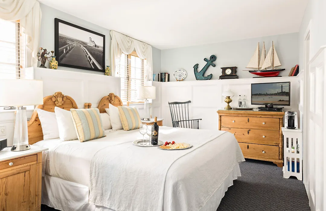 Brass Key Guesthouse Adults Only-1