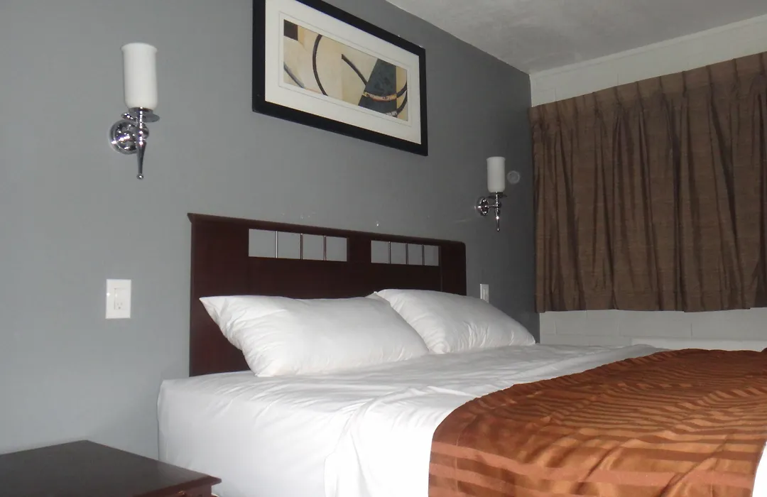 Relax Inn-1