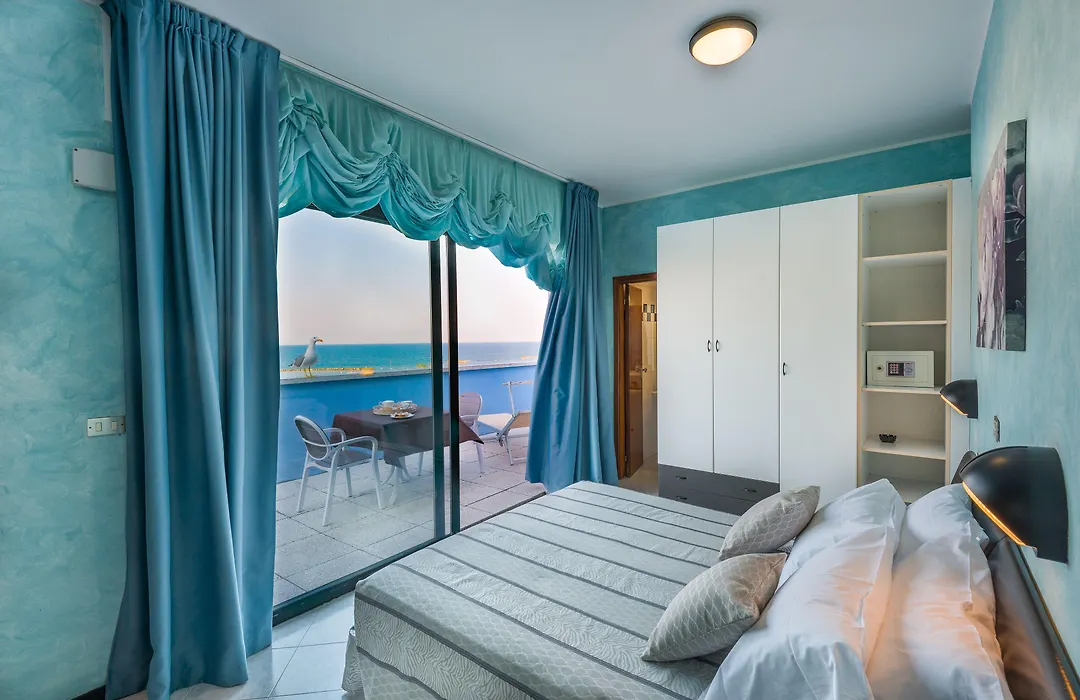 Hotel Ras-1