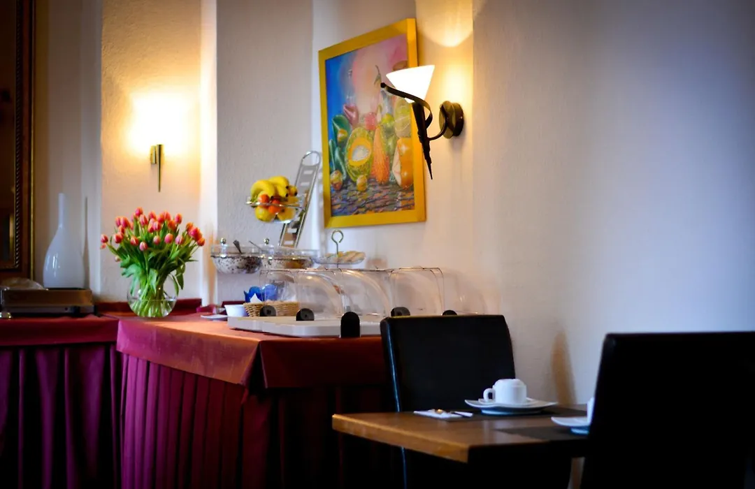 Hotel am Landeshaus-1
