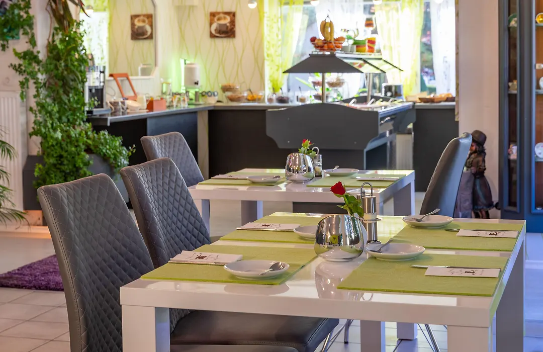 Hotel Rosengarten-1