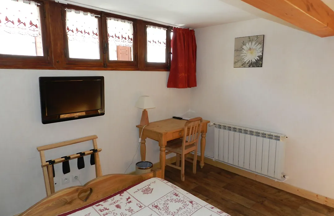 Hôtel Arolla-1
