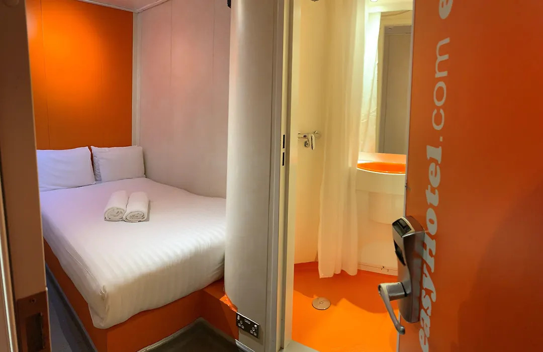 Easyhotel South Kensington-1