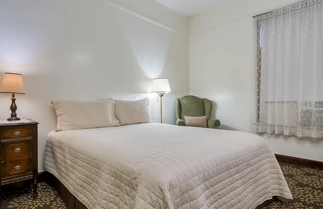Ryan Hotel-1