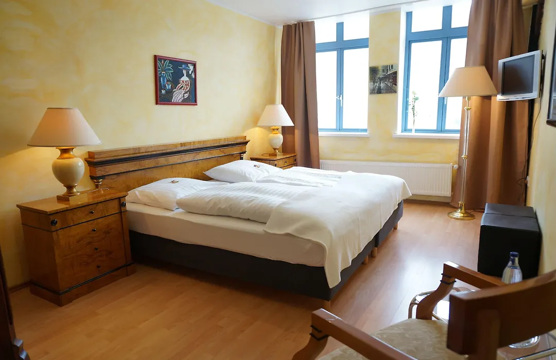 Hotel Goldener Anker-1