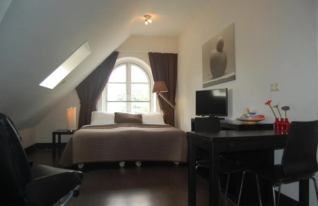 Bar-Bistro-Hotel DOK-1