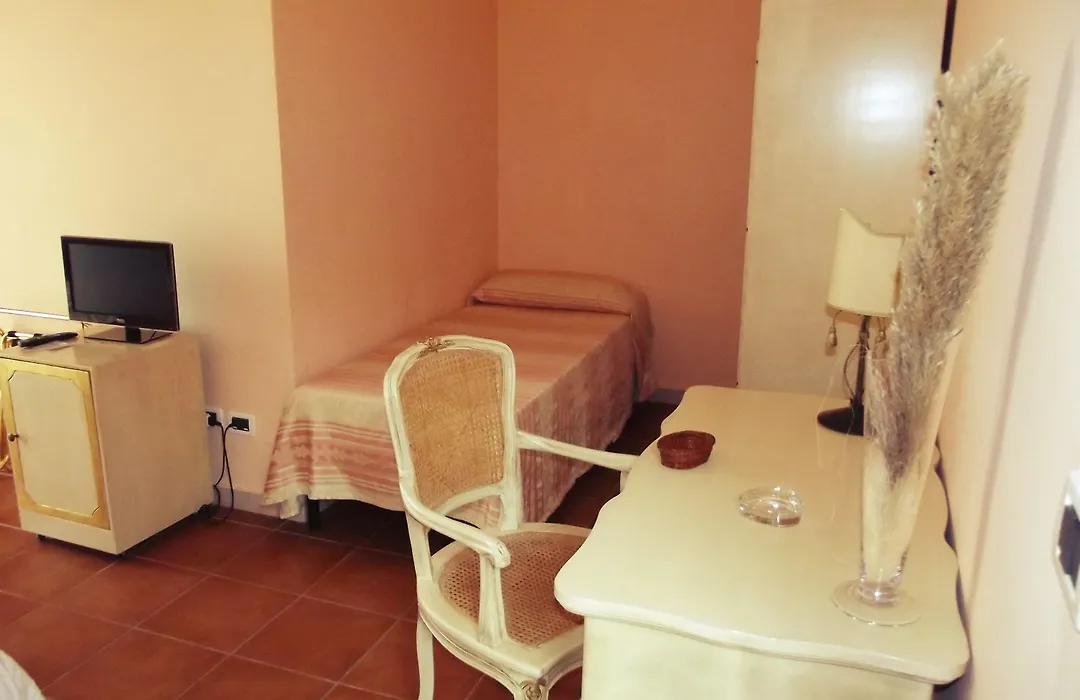 La Corte di Opaka-1