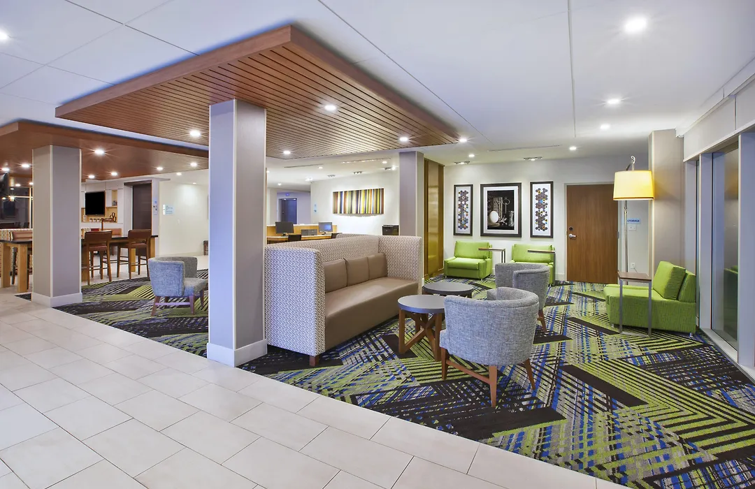 Holiday Inn Express & Suites Grand Rapids Airport North By Ihg-1