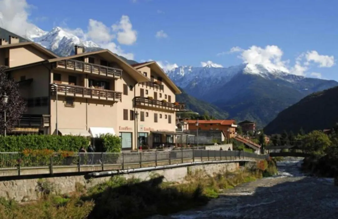 Euro Hotel-1