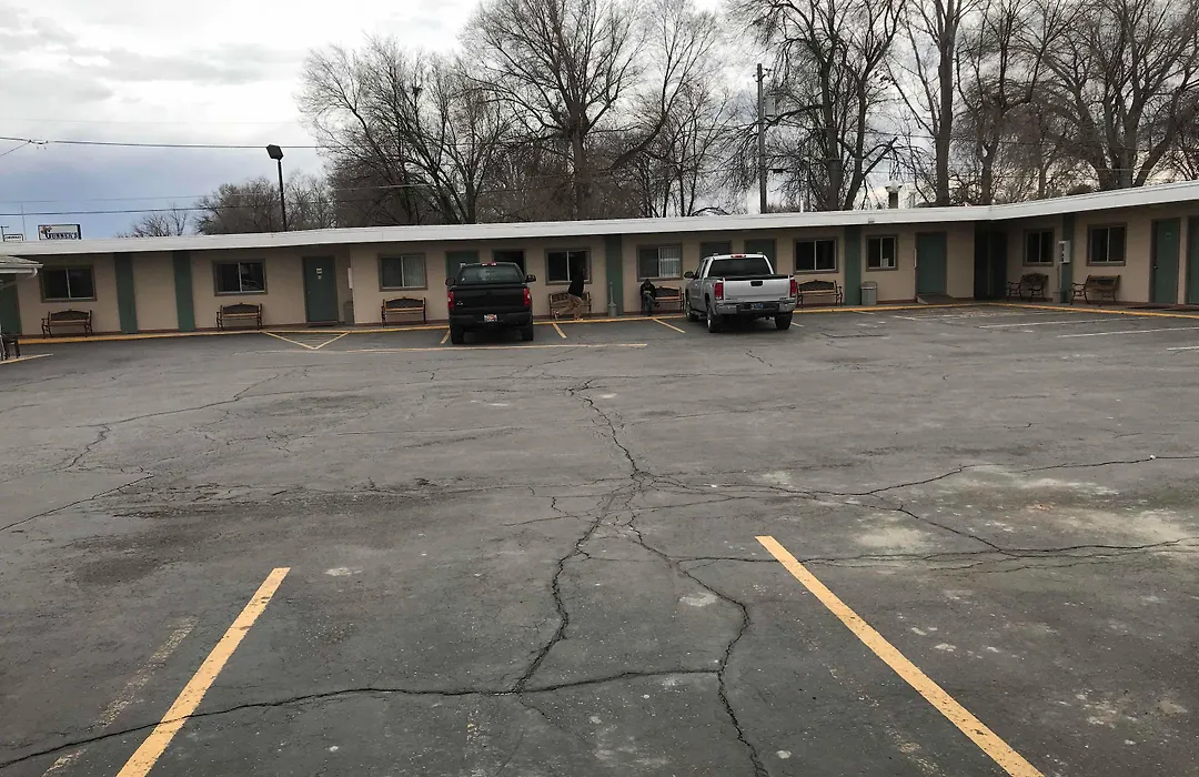 Paintbrush Motel-1