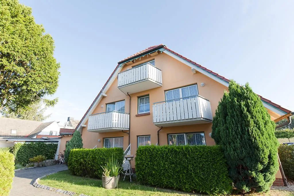 Hotel Garni Am Deich-1