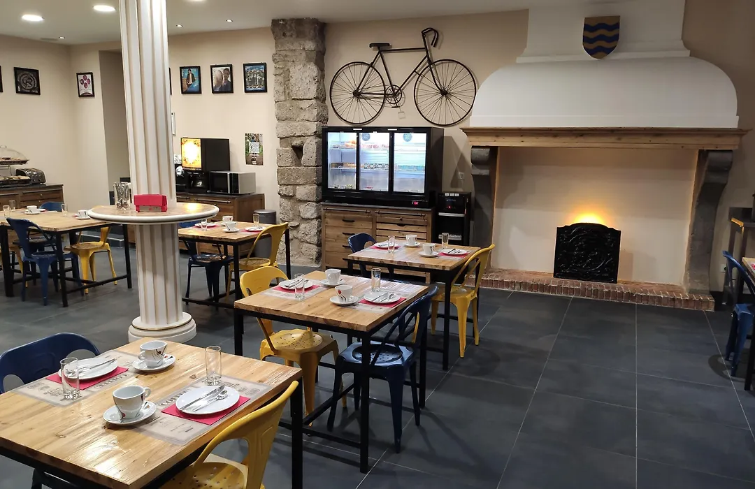 Logis Hotel Yseria - Historical Center-1