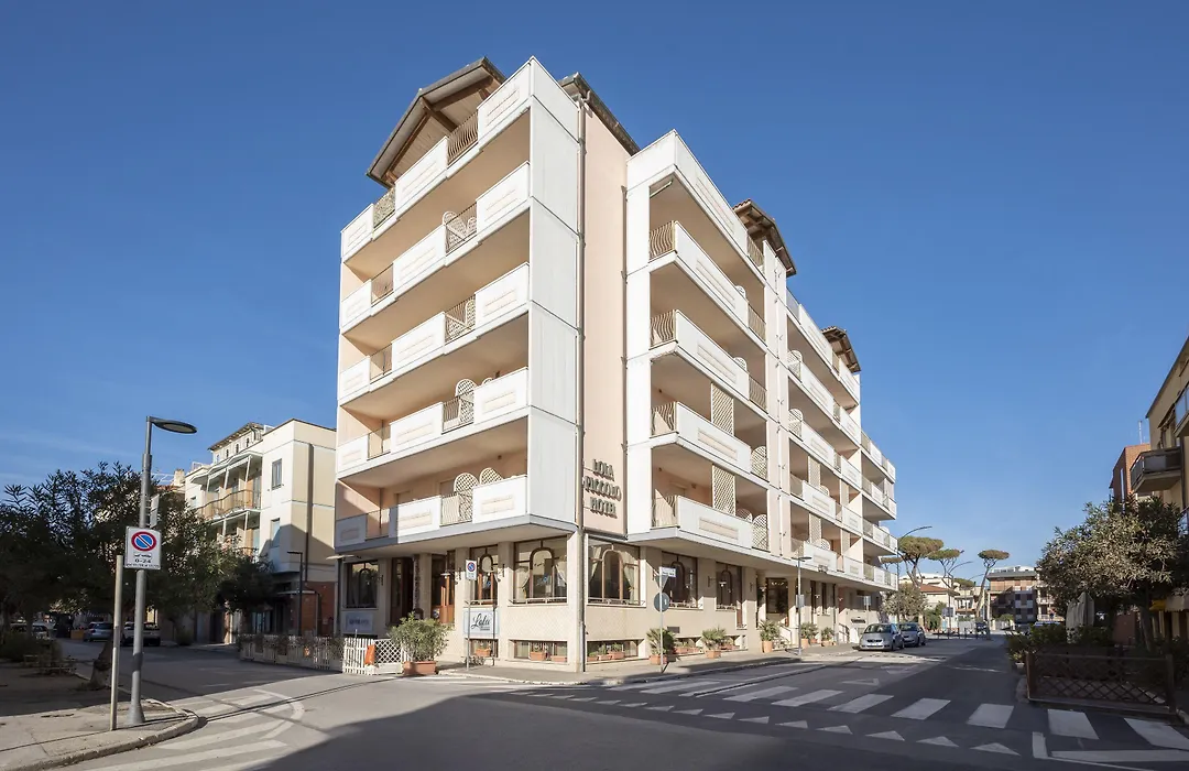 Lola Piccolo Hotel-1