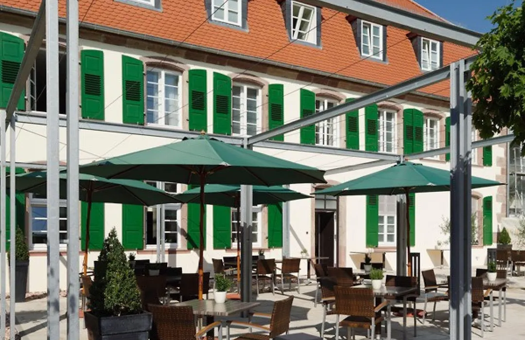 Schlosshotel Bergzaberner Hof-1
