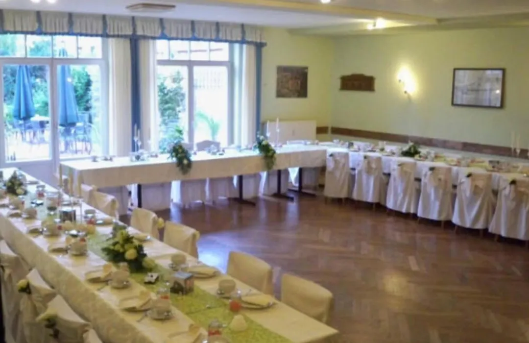 Hotel am Rathaus Adii-1