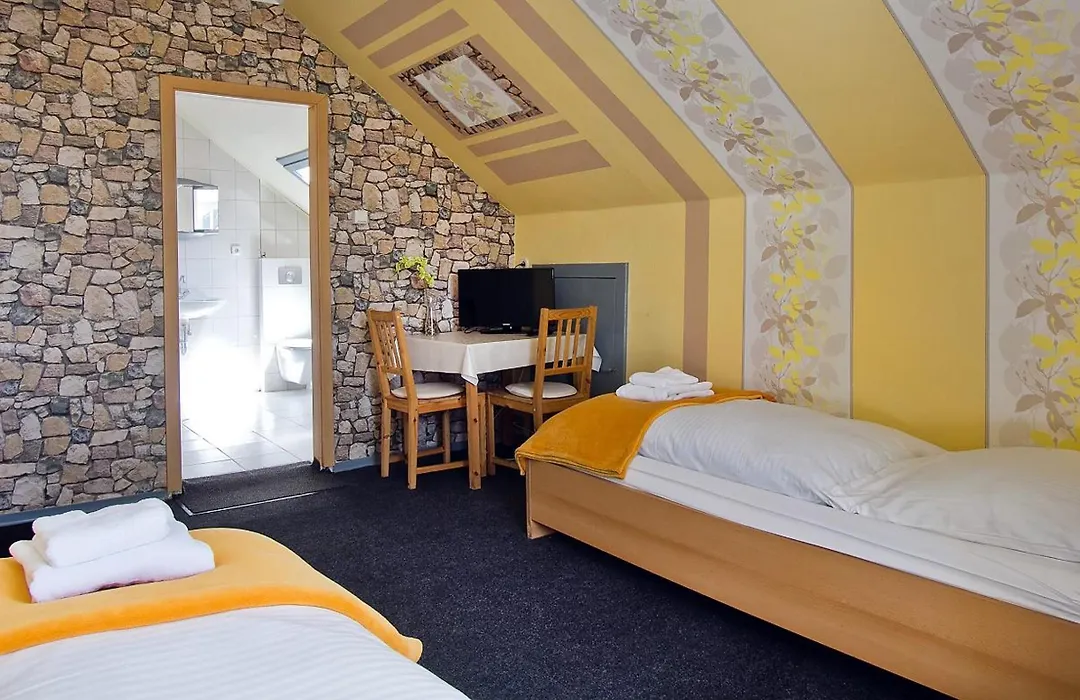 Hotel Neun 3/4-1