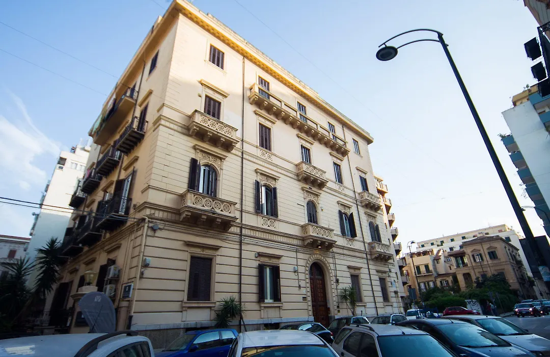 Palermo Gallery-1