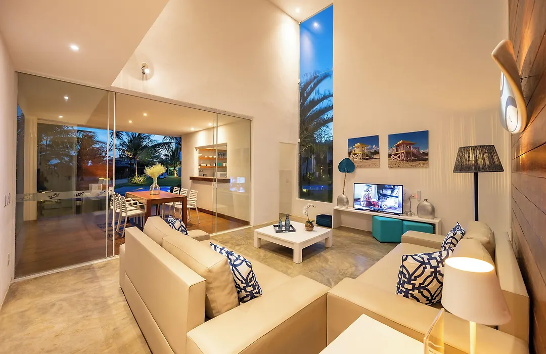 B Blue Beachouses-1