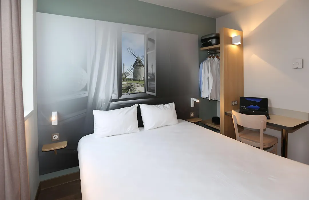 B&B HOTEL Les Herbiers-1